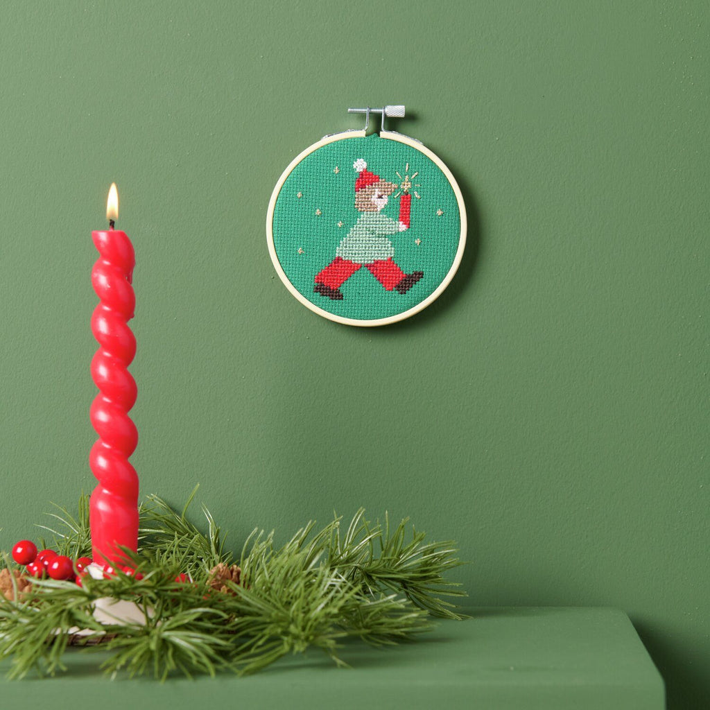 Kit de Bordado Punto Cruz (S) <br> Niño con Luz