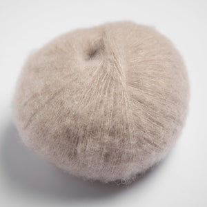 Uma<br> (37% Baby Suri - 37% Super Kid Mohair - 26% Mulberry Silk)