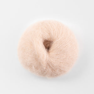 Uma<br> (37% Baby Suri - 37% Super Kid Mohair - 26% Mulberry Silk)