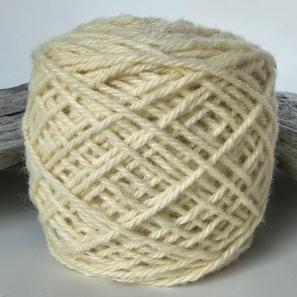 Lana grosor Worsted (3 hebras) <br> (100% Oveja Corriedale)