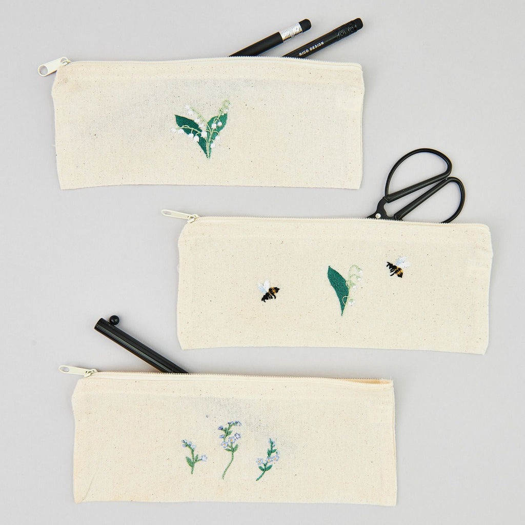 Kit de Bordado Stick and Stitch <br> Flowers and Bee
