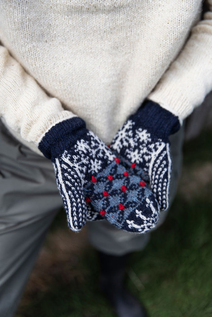 Libro "Tukubook: Nordic Knits, Silent Strength" <br> Tiina Huhtaniemi and Erika Appelström