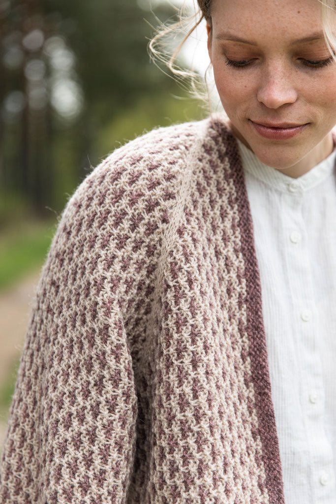 Libro "Tukubook: Nordic Knits, Silent Strength" <br> Tiina Huhtaniemi and Erika Appelström