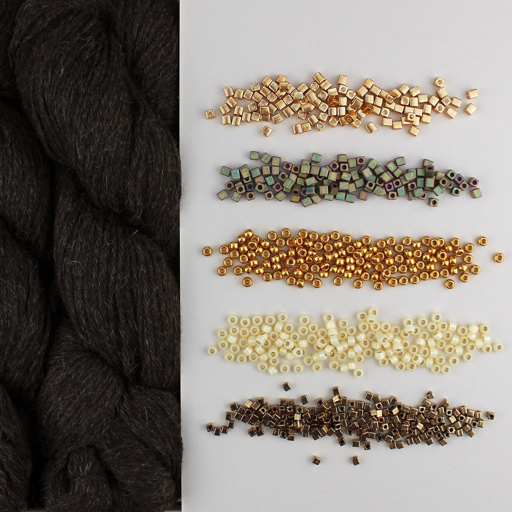 Kit de Tejido Suéter "Gilded Shadows" de Pope Vergara <br> Elegir Color