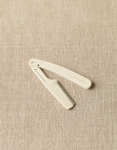 Navaja Corta Pelusas  Fuzz off  Comb