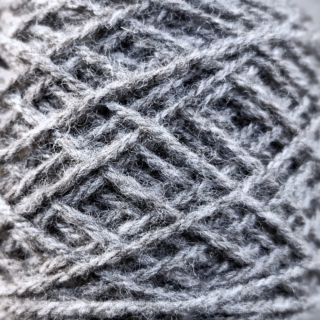 Lana grosor Worsted (3 hebras) <br> (100% Oveja Corriedale)