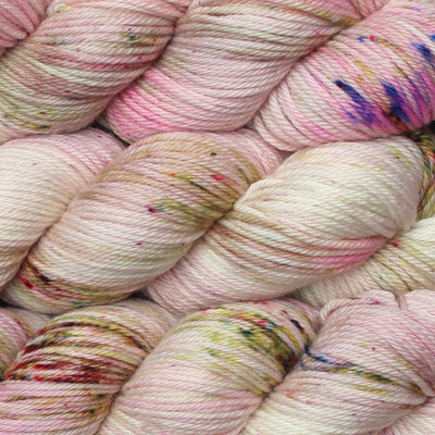 Merino Aran Superwash  (100% Merino Superwash)