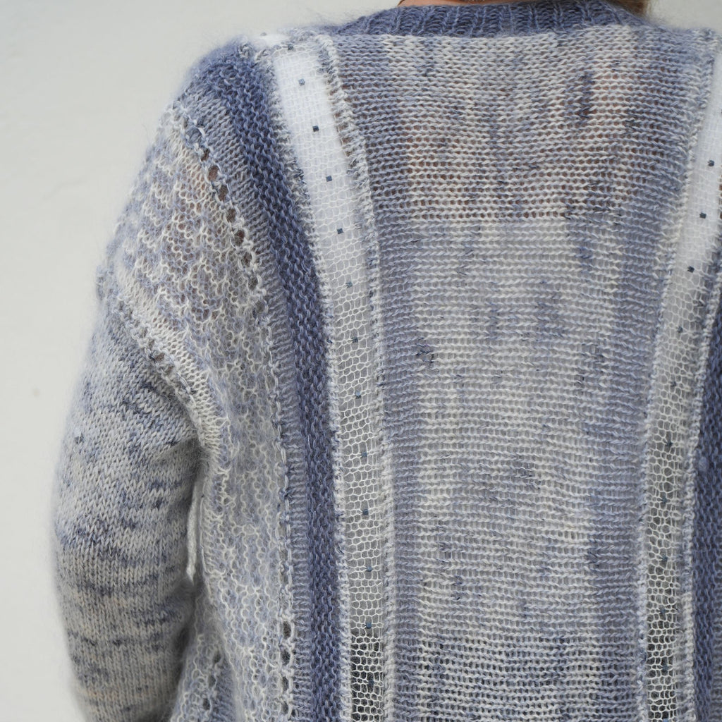 Kit de Tejido "Waves Cardigan" de Pope Vergara <br> Versión Isager - Elegir Color