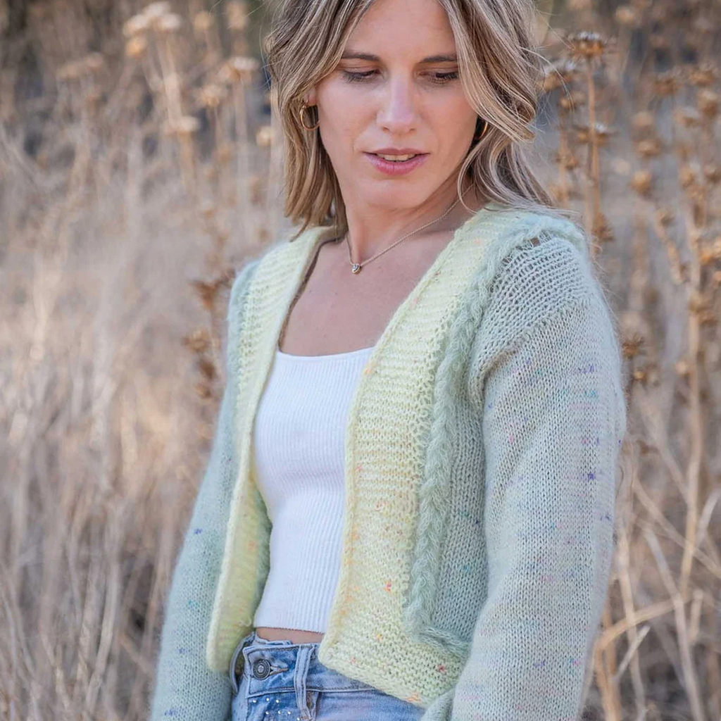 Kit de Tejido Cárdigan "Intarsia Breeze" de Pope Vergara <br> Elegir Color