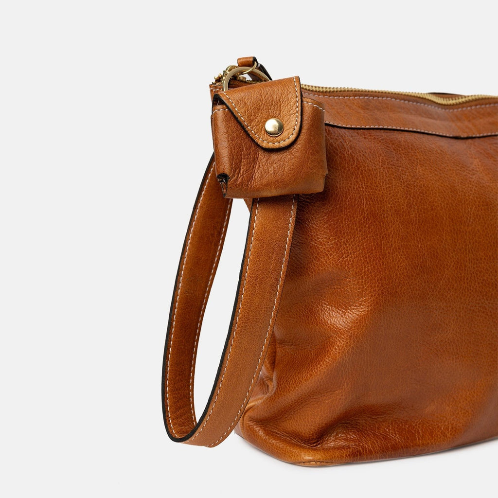 Cartera de Cuero tipo Clutch para Proyectos (Grande) Project 13 de Re:Designed en color Burned Tan/Gold