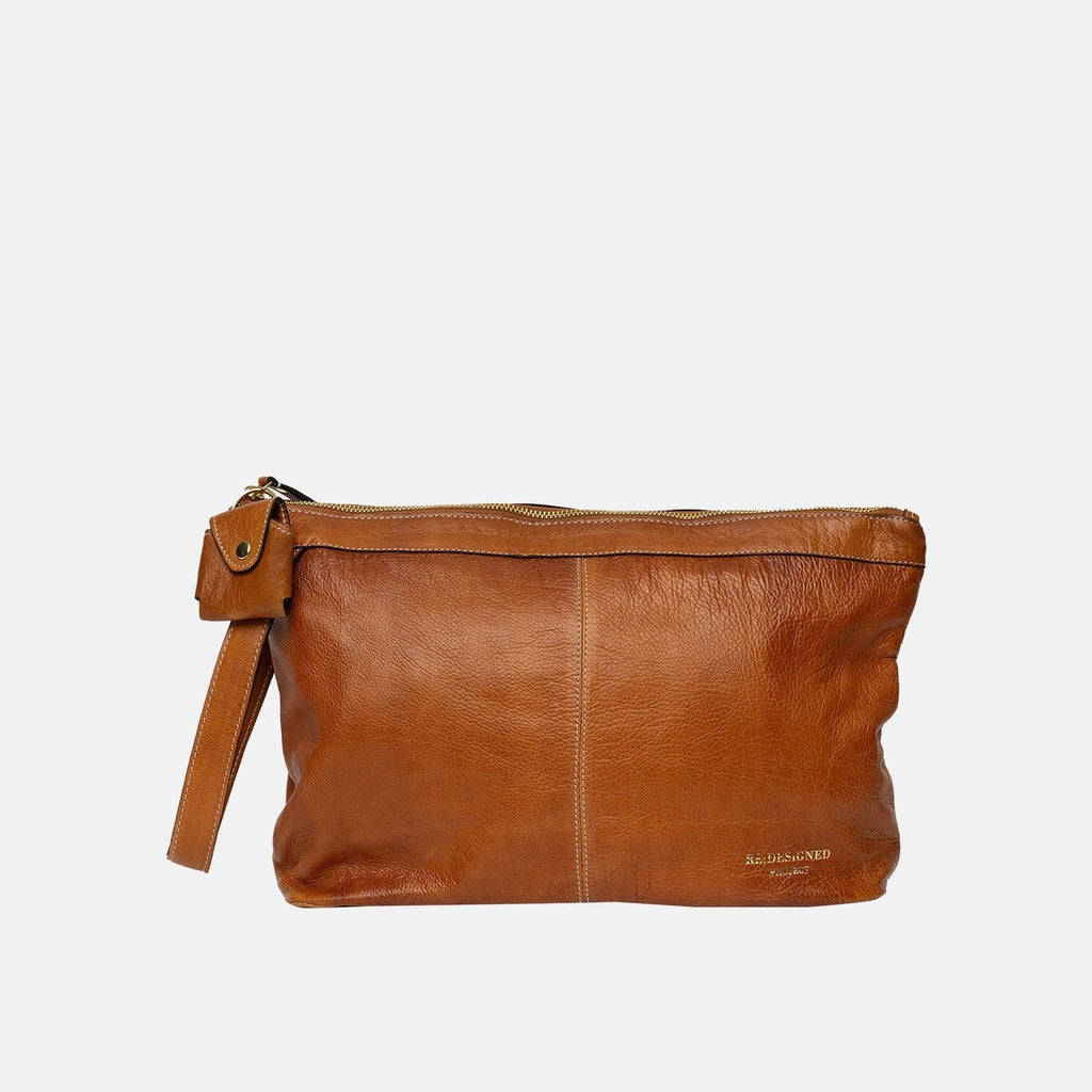 Cartera de Cuero tipo Clutch para Proyectos (Grande) Project 13 de Re:Designed en color Burned Tan/Gold
