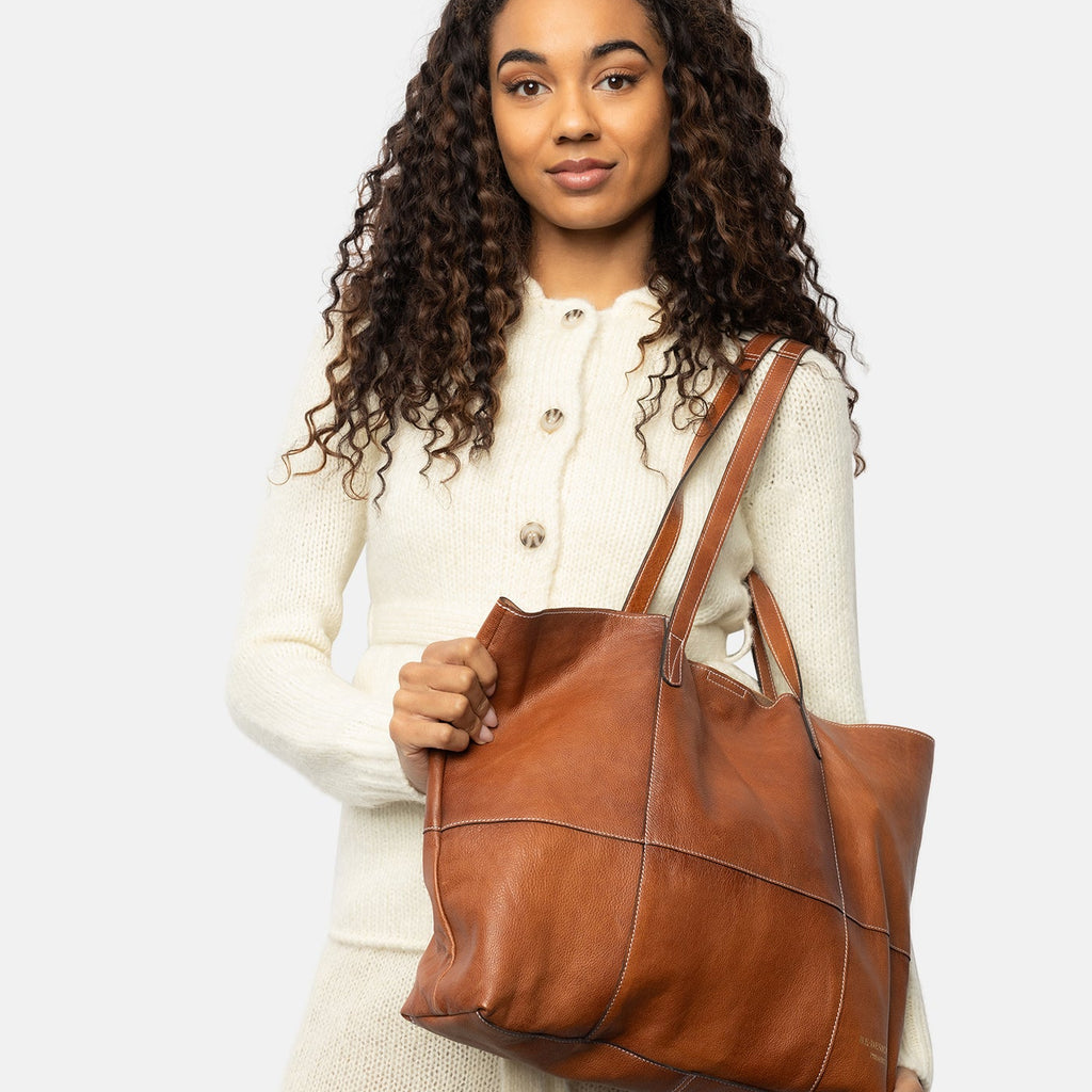 Cartera Shopper de Cuero para Proyectos Project 19 de Re:Designed en color Walnut