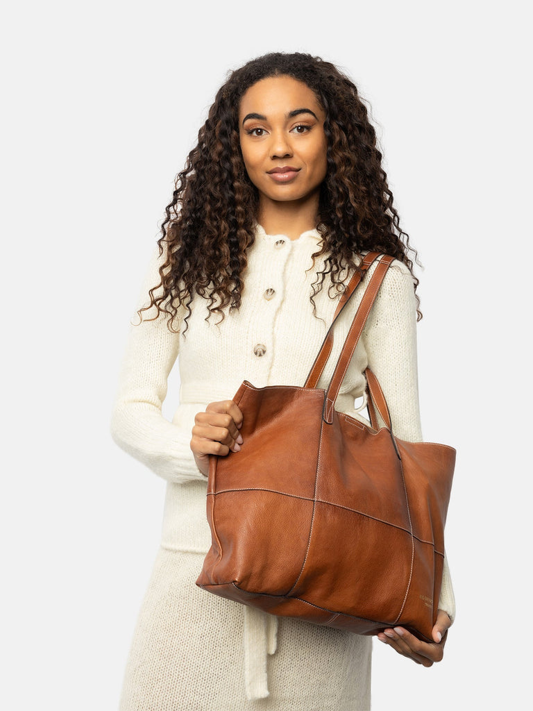 Project 19 <br> Cartera Shopper de Cuero Para Proyectos (Walnut)