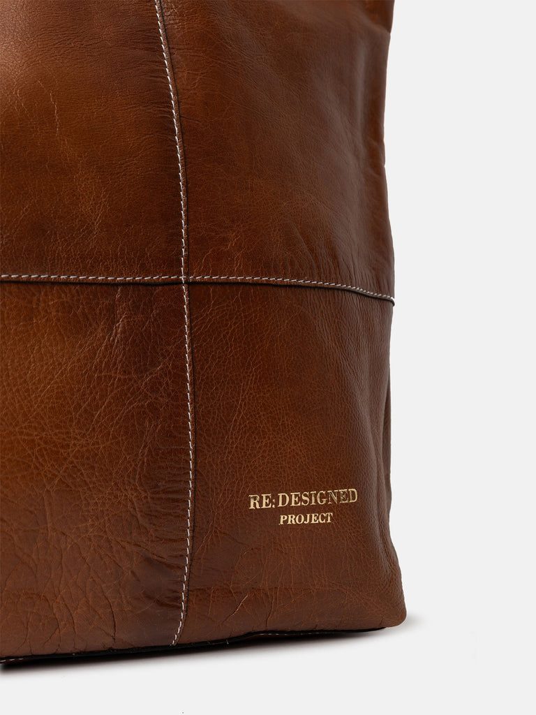 Project 19 <br> Cartera Shopper de Cuero Para Proyectos (Walnut)