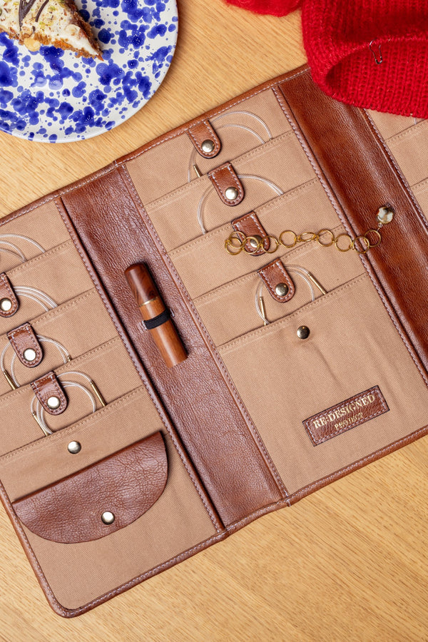 Project 82 <br> Estuche Organizador de Cuero Para Cables y/o Palillos Circulares (Elegir color)