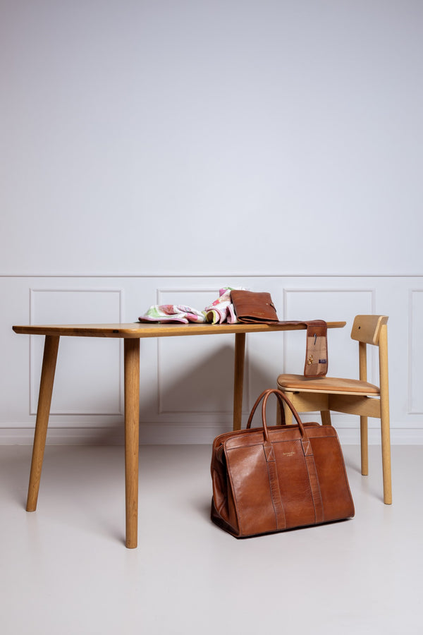 Project 88 <br> Bolso Transportador de Cuero Para Maquina de Coser (Walnut)
