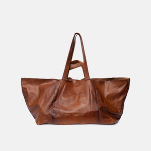 Bolso tote de cuero negro – diseño amplio con bolsillo interior y cierre magnético