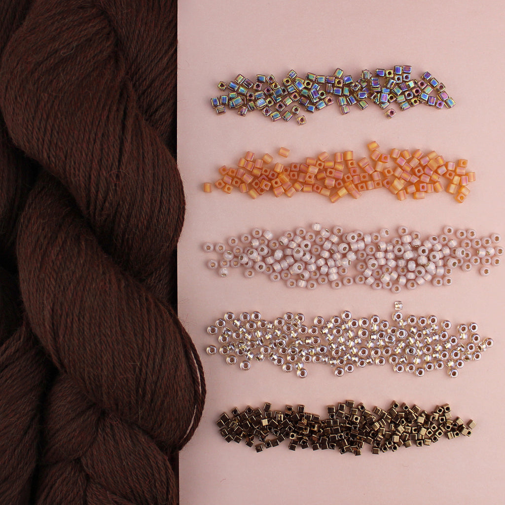 Kit de Tejido Suéter "Gilded Shadows" de Pope Vergara <br> Elegir Color