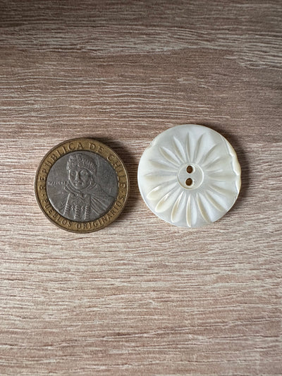 Botón Nácar Margarita