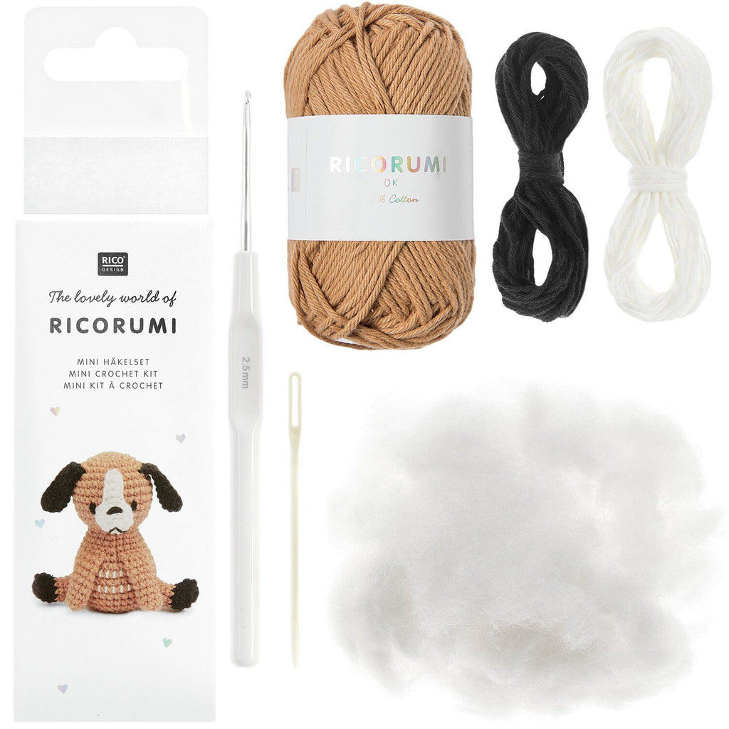 Caja blanca del Kit de tejido Amigurumi Mini Easy de Rico Design mostrando un perro tejido a crochet en color beige con orejas negras