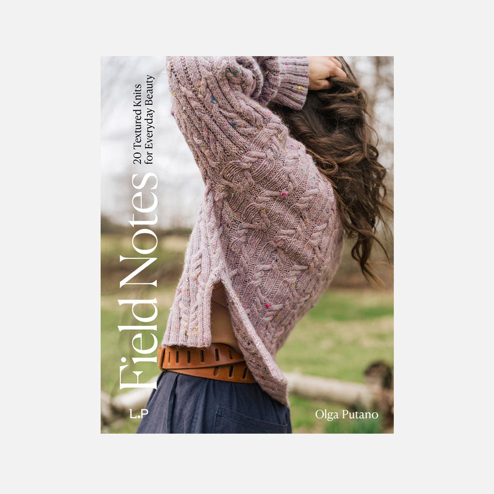 Libro Field Notes de Olga Putano – Laine Publishing, tapa dura 168 páginas, 20 patrones con texturas y colorwork