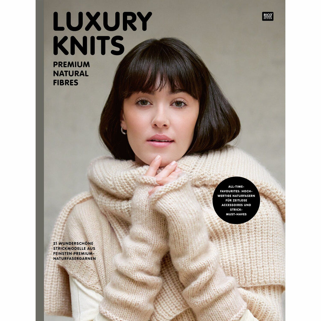 Portada del libro de patrones de tejido Luxury Knits Natural Fibres de Rico Design, mostrando una prenda elegante tejida a mano.