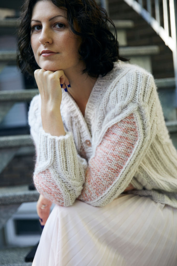 Libro "Knits from the LYS: A Collection by Espace Tricot" <br> Laine