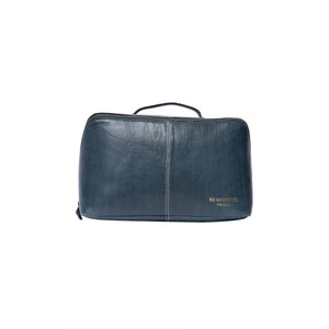Bolso de Cuero para Proyectos L Project 10 de Re:Designed (P010) en color Sapphire Blue – vista frontal
