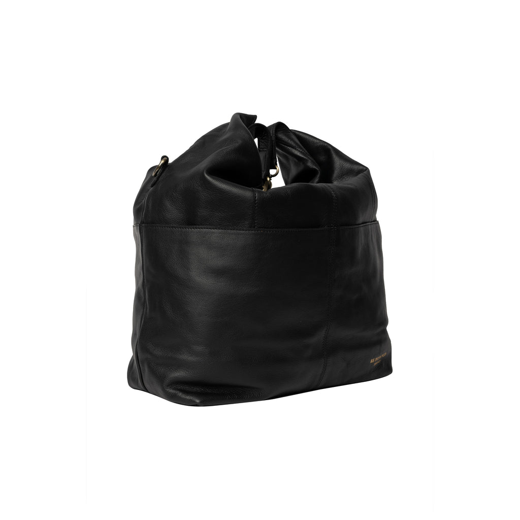Bolso de Cuero para Proyectos Grande Project 101 de Re:Designed (P0101) en color Black – vista lateral