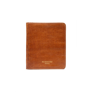 Estuche de Cuero para Palillos Doble Punta Project 103 de Re:Designed (P0103) en color Burned Tan – vista frontal