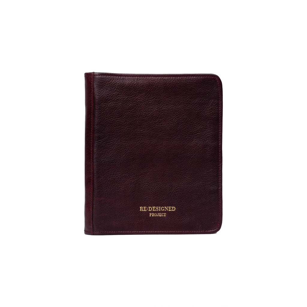Estuche de Cuero para Palillos Doble Punta Project 103 de Re:Designed (P0103) en color Dark Cherry – vista frontal