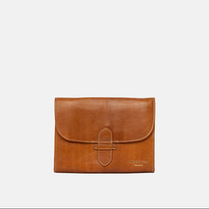 Re:Designed Project 18 – estuche de cuero para agujas circulares y crochet con cierre a presión