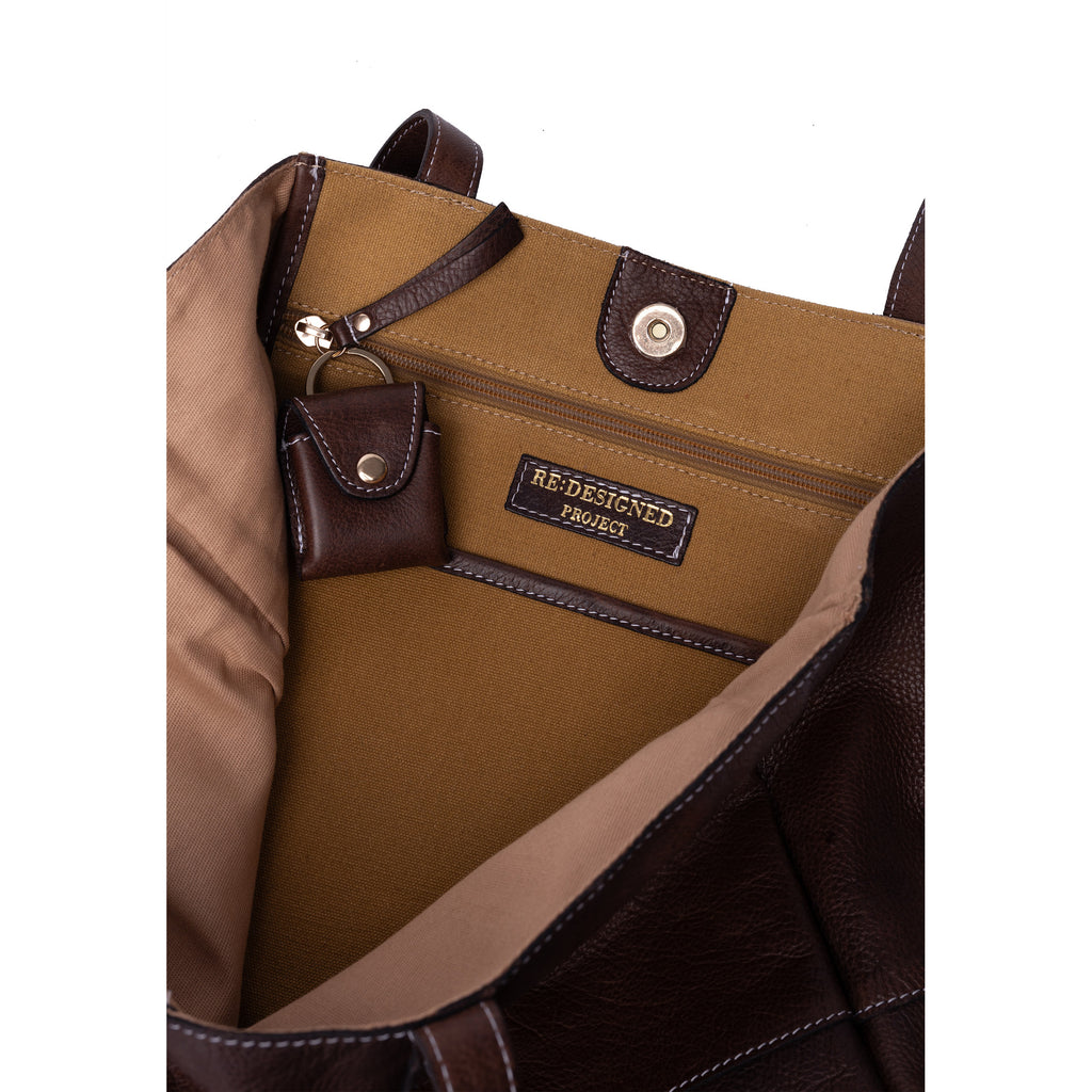 Cartera Shopper de Cuero para Proyectos Project 19 de Re:Designed (P019) en color Woodsmoke – detalle interior