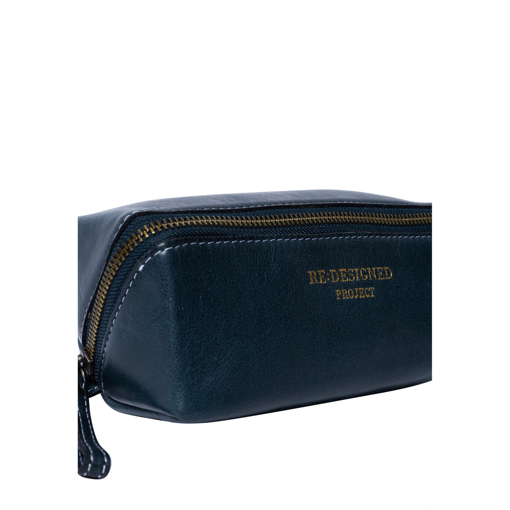 Bolso de Mano de Cuero para Proyectos Project 36 de Re:Designed (P036) en color Sapphire Blue – detalle