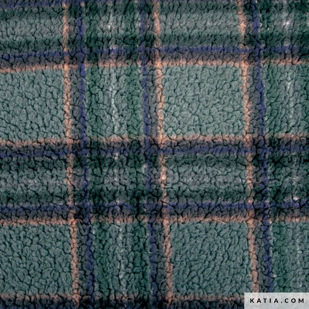 Tela de corderito Sherpa de Katia Fabrics con efecto peluche y estampado cuadrillé en tonos arena, lila y gris, ideal para coser chaquetas y forros de invierno.