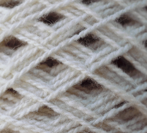 Lana grosor DK <br> (100% Oveja Corriedale)