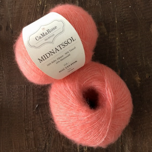 Midnatssol <br> (54% Baby Alpaca / 10% Lana Merino / 36% Tencel)