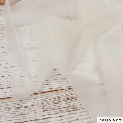 Tela Impermeable Translucent Basic (100% Poliuretano) De Corte, 137 cm de ancho