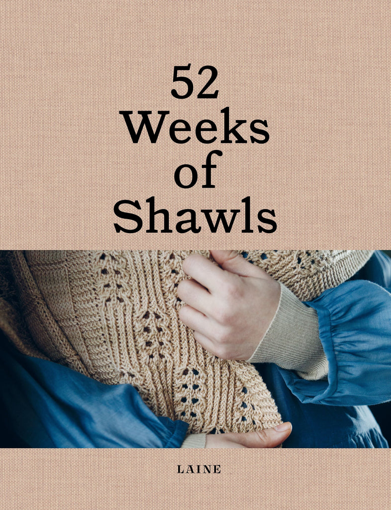 Libro "52 Weeks of Shawls" Tapa Texturada <br> Laine